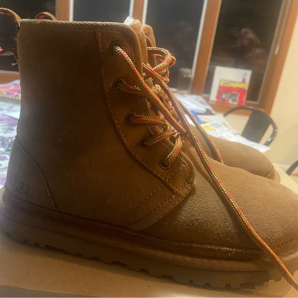 UGG with Neumel high. Chestnut color. Size 7. Great condition. - Picture 4 of 10